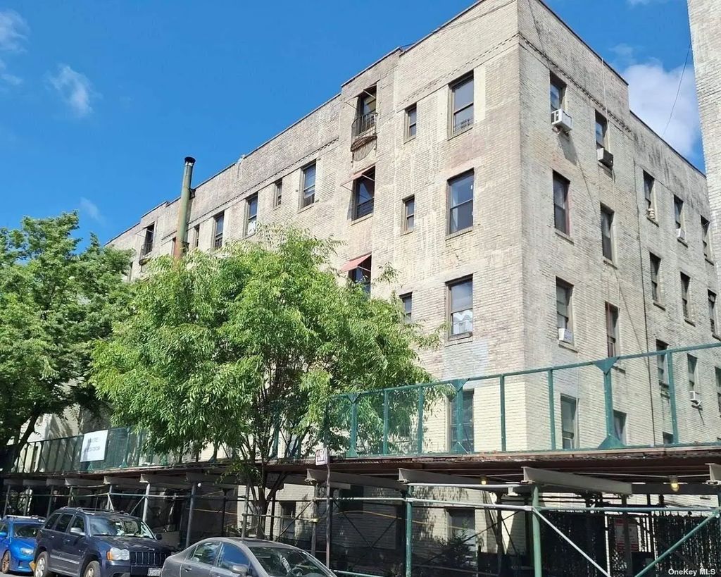 21-38 35 Street # 1h, Astoria