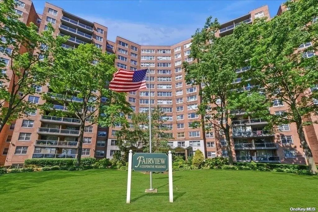 61-20 Grand Central Parkway # B807, Forest Hills
