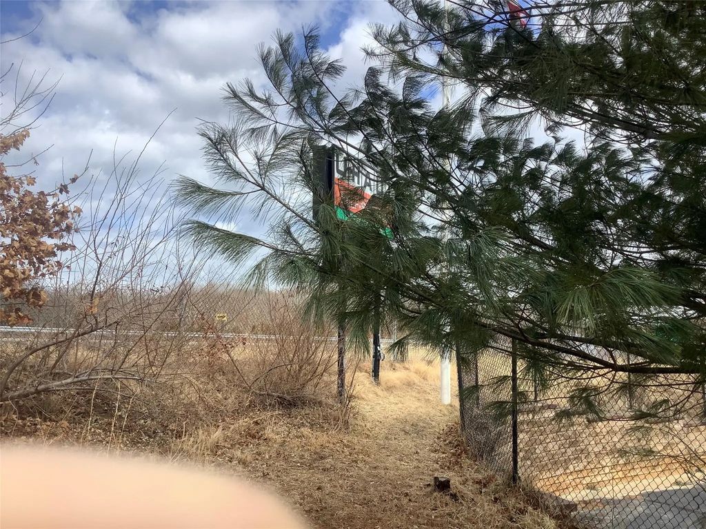 (left Of 2080 River Road) River Road, Calverton