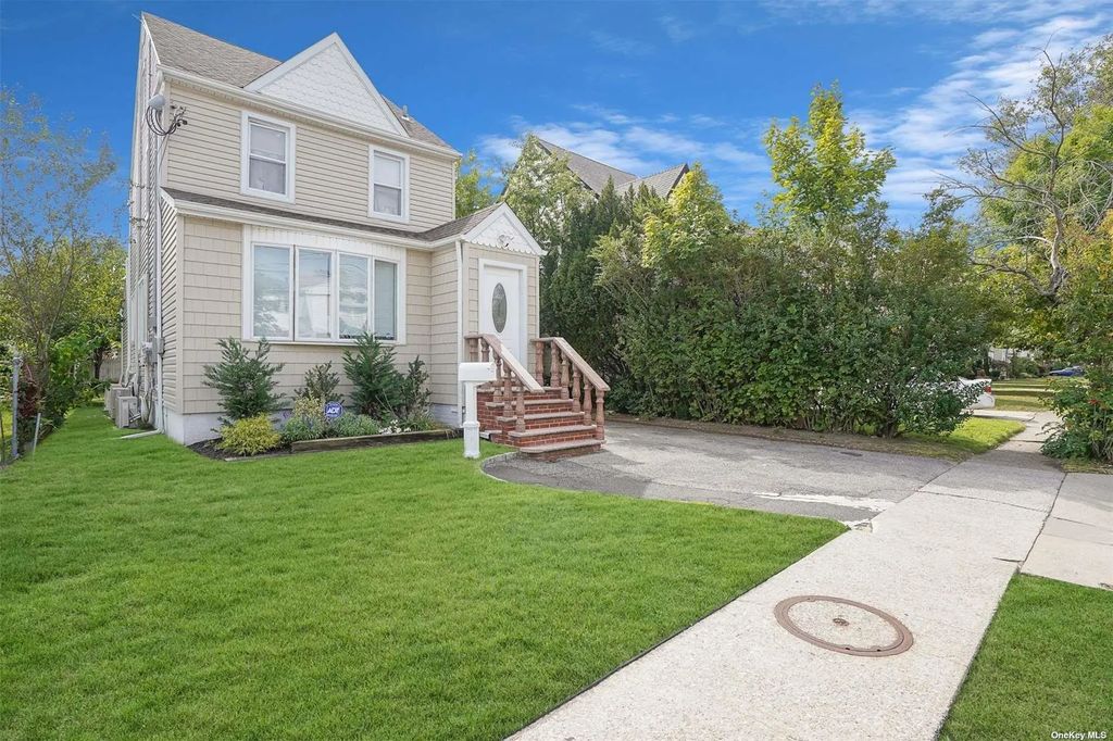 66 Kenmore Road, Valley Stream