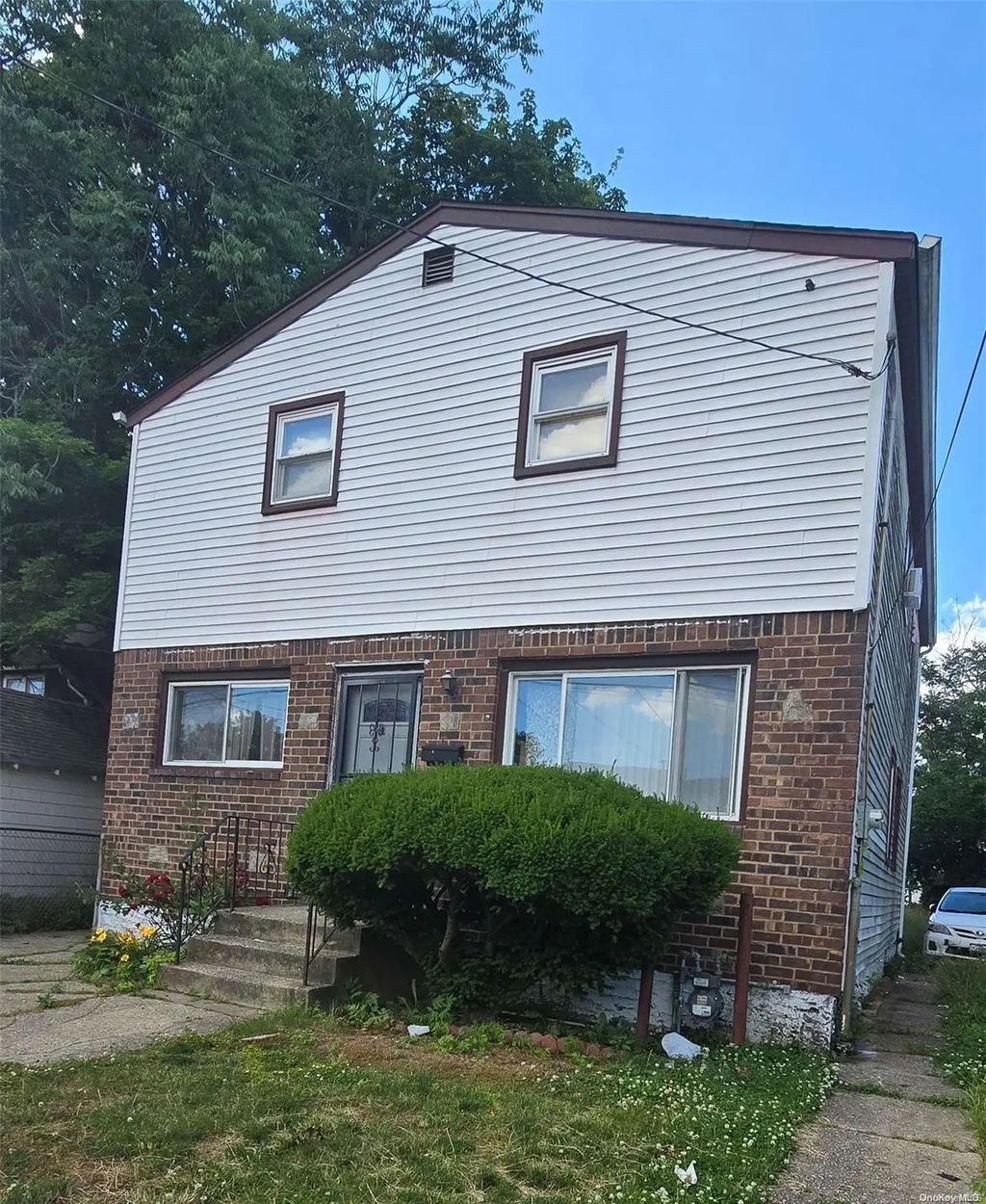 11 Hoff Court, Hempstead