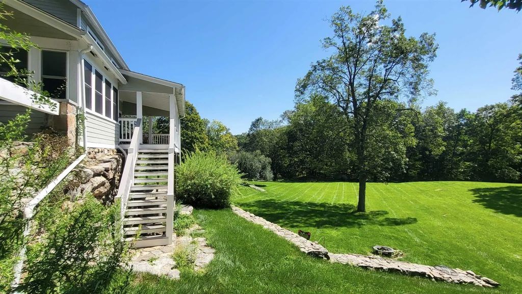7 Looking Rocks Lane, Stormville