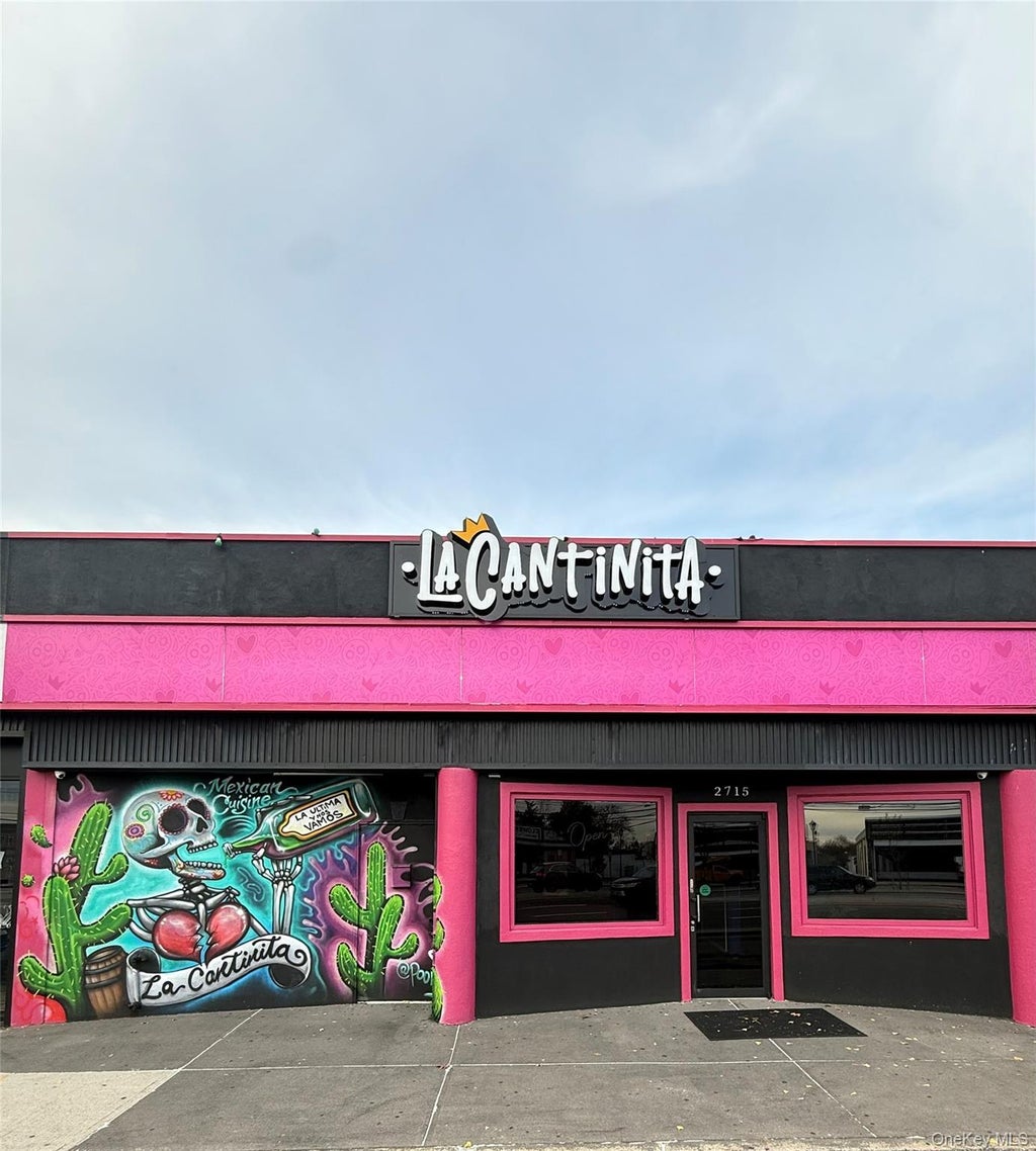 2715 Hempstead Turnpike, Levittown