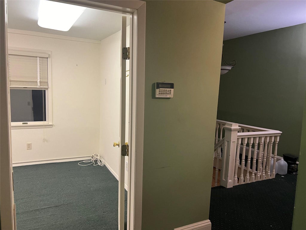 3 of 4 - 186 Main St., Smithtown, NY