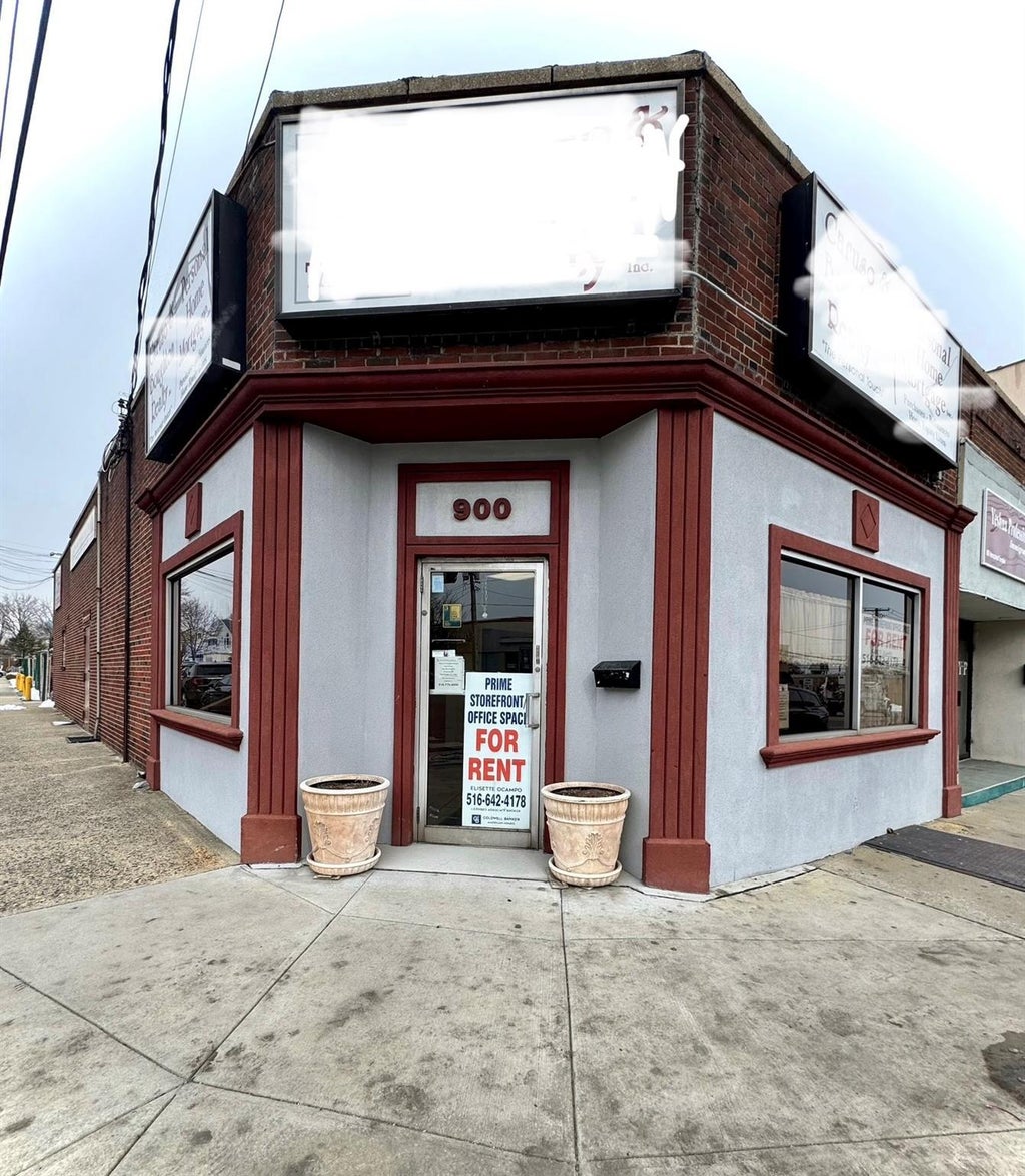 1 of 20 - 900 Hempstead Turnpike, Franklin Square, NY