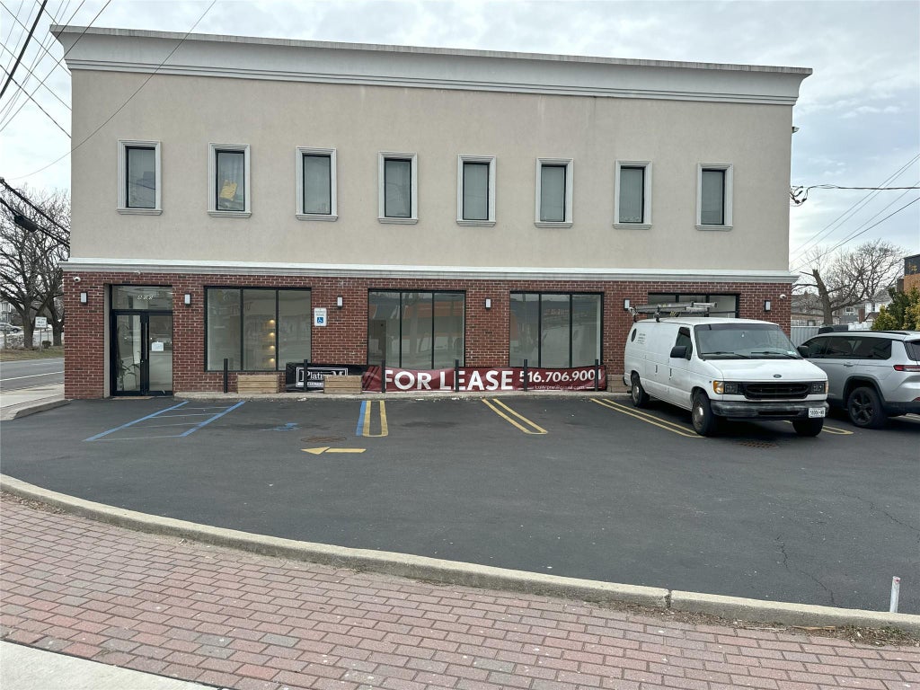 3 of 4 - 800 Merrick Road, Baldwin, NY
