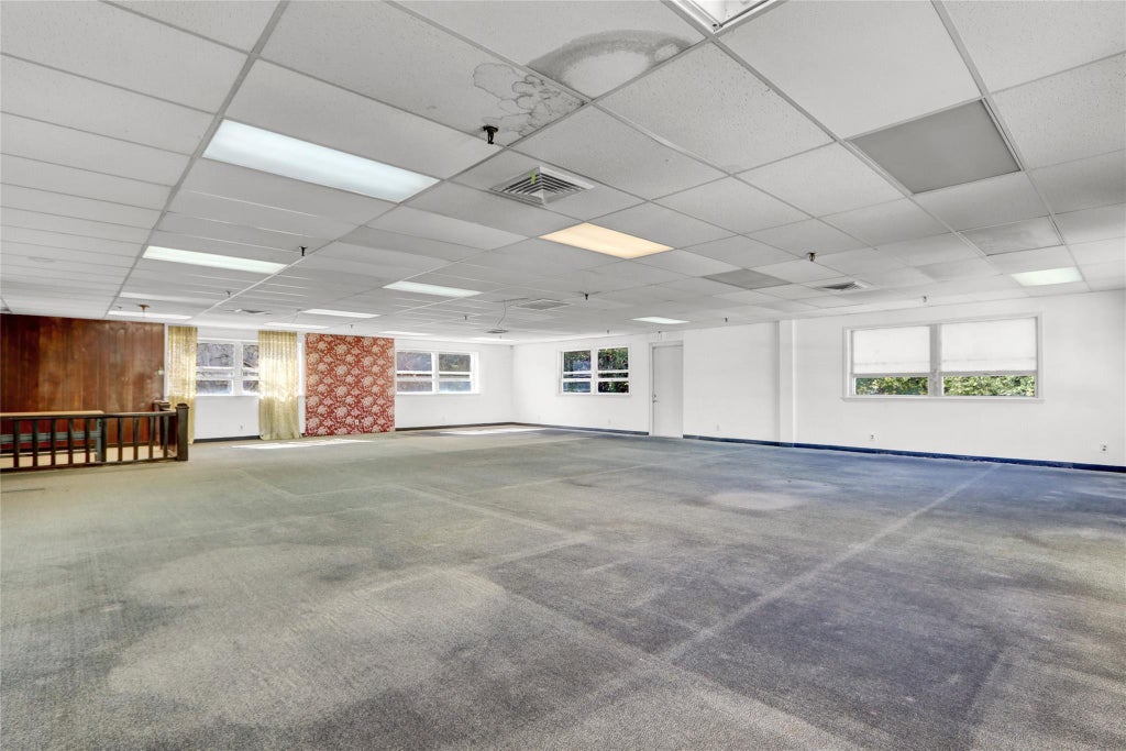 1 of 17 - 1438 Wantagh Avenue # 2, Wantagh, NY