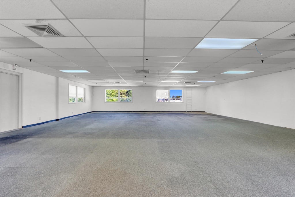 1 of 17 - 1438 Wantagh Avenue # 2, Wantagh, NY