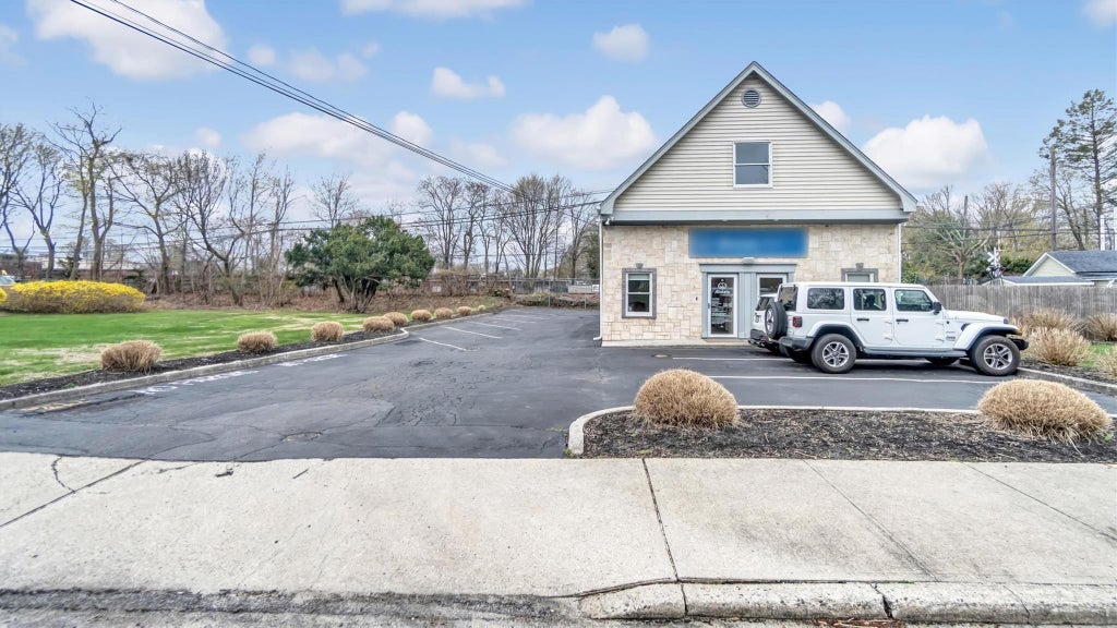1 of 17 - 38 Sheep Pasture Road, Port Jefferson Village, NY