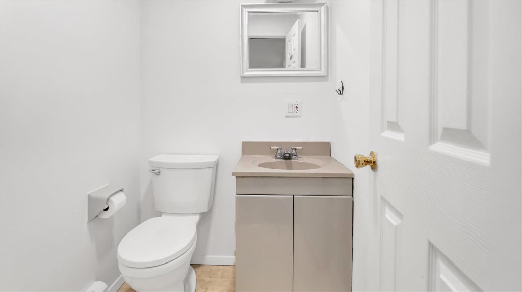 11 of 17 - 38 Sheep Pasture Road, Port Jefferson Village, NY