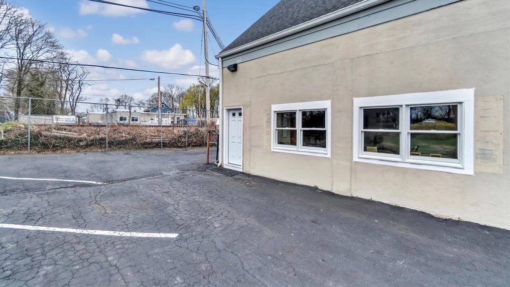 4 of 17 - 38 Sheep Pasture Road, Port Jefferson Village, NY