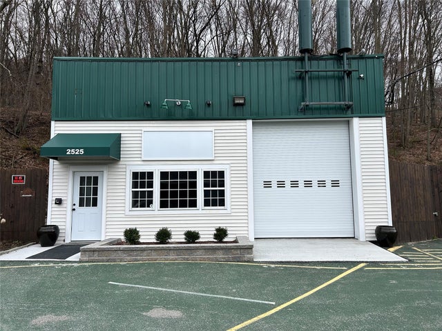 2525 Carmel Avenue, Brewster