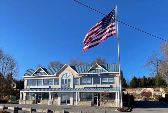 133 Gleneida Avenue, Carmel