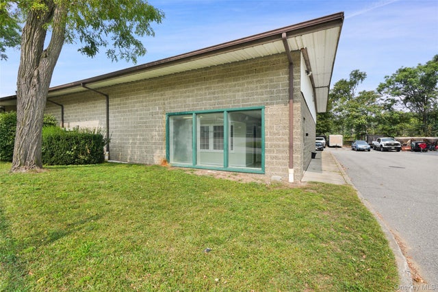 300 Adams Street, Bedford Hills