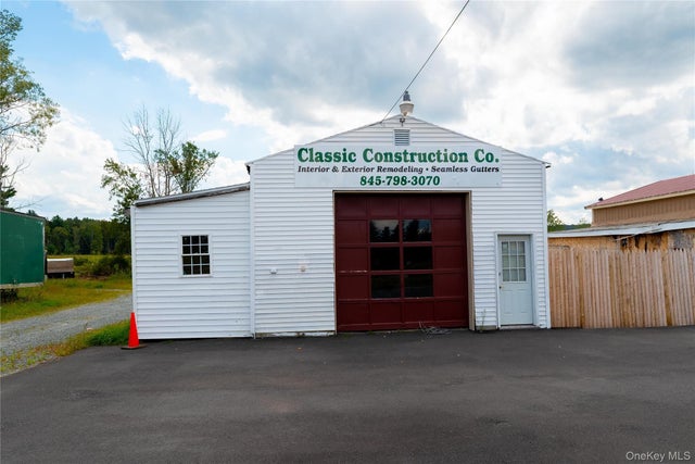 193 E Broadway # A, Monticello