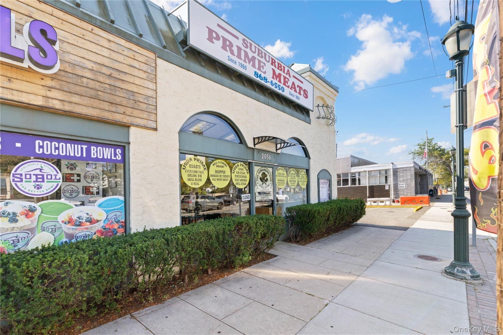 2056 Merrick Road, Merrick