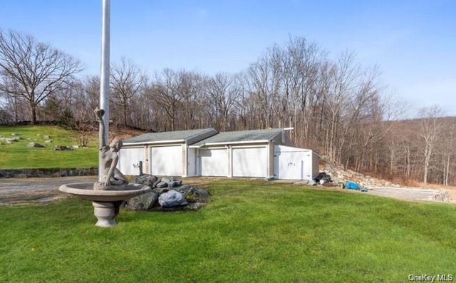 401 Nichols Street, Carmel