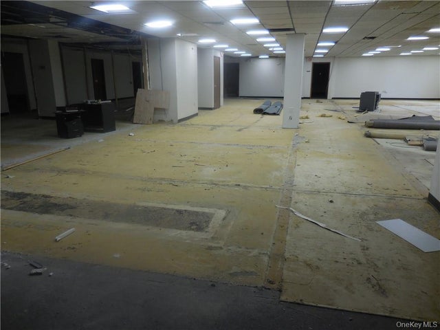 334 County Route 49 Route # 108, Middletown