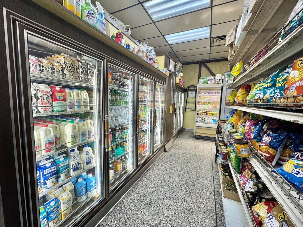 15 of 48 - 560 Franklin Avenue, Franklin Square, NY