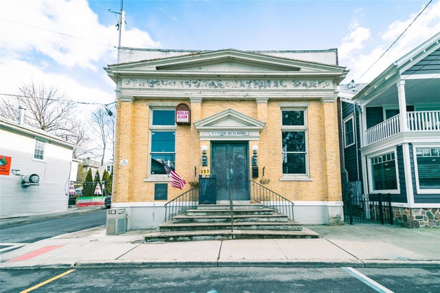 257 Main Street, Cornwall