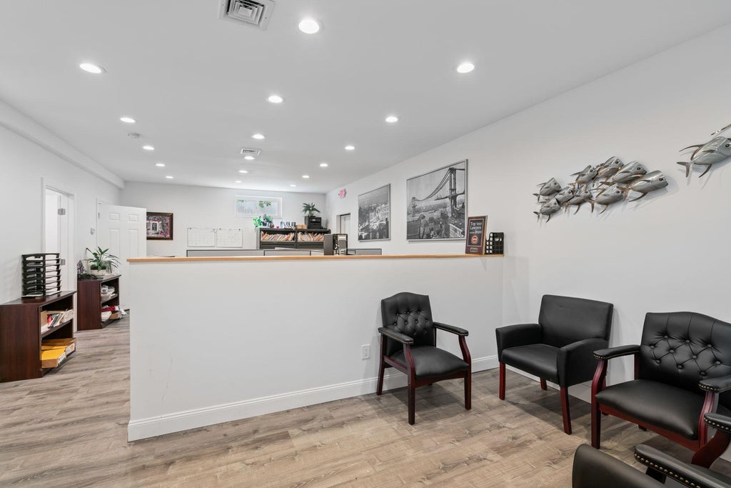 13 of 31 - 312 Larkfield Road, East Northport, NY