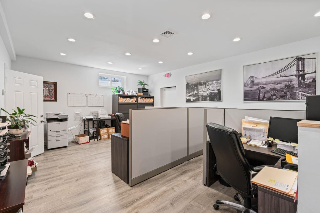 16 of 31 - 312 Larkfield Road, East Northport, NY