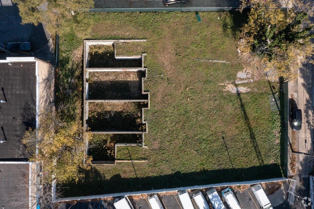 2 of 5 - 33 Park Place, Lynbrook, NY