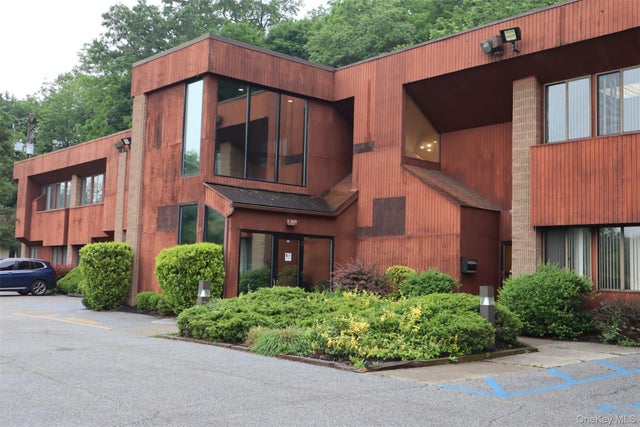 156-158 Orange Avenue, Walden