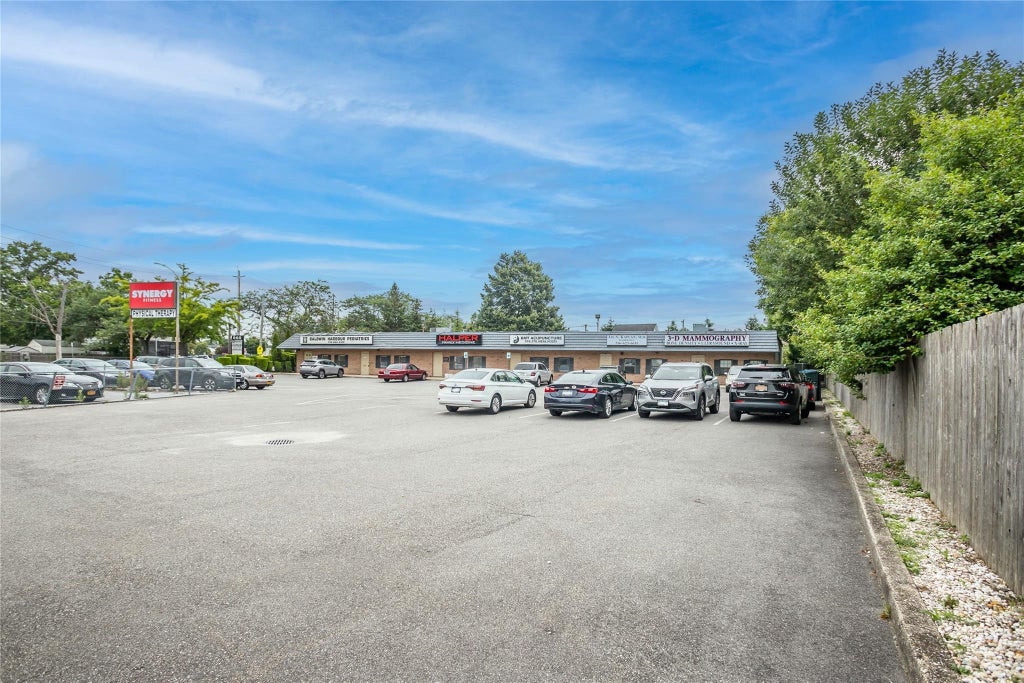 3 of 14 - 860 Atlantic, Baldwin, NY