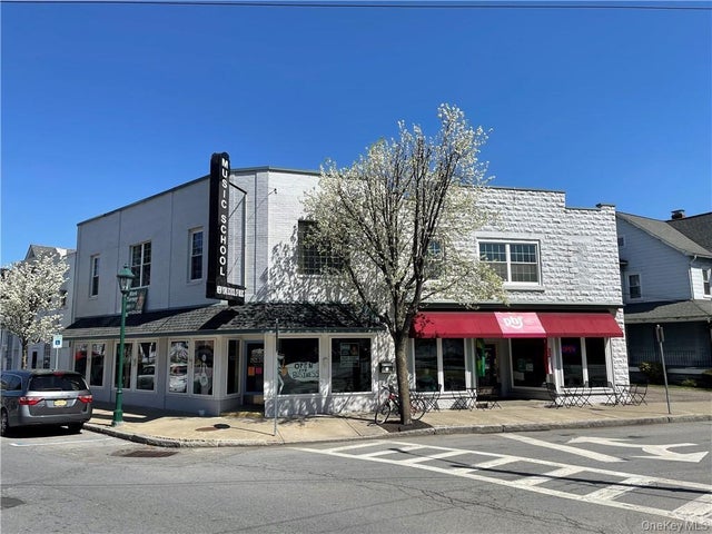 42 Orchard Street, Walden