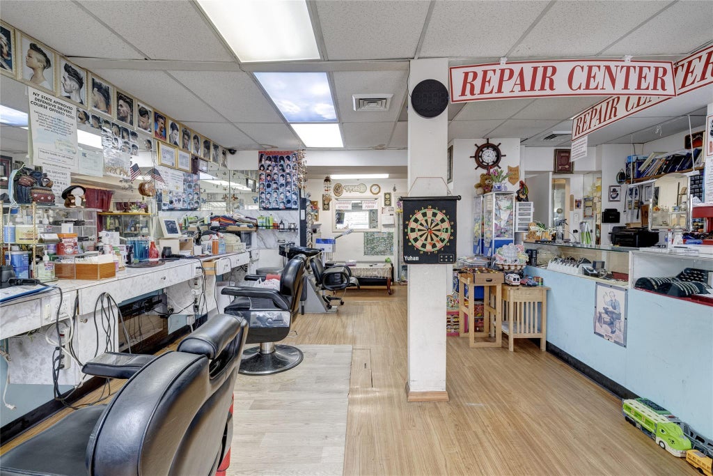 15 of 27 - 349 - 353 Hempstead Avenue, West Hempstead, NY