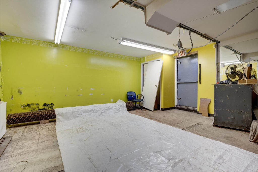 17 of 27 - 349 - 353 Hempstead Avenue, West Hempstead, NY