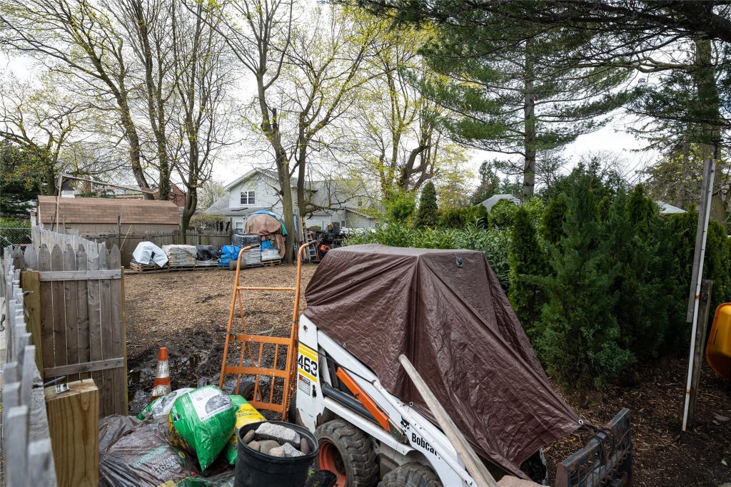 24 of 27 - 349 - 353 Hempstead Avenue, West Hempstead, NY