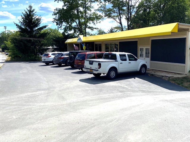 2435 S State Route 32, New Windsor