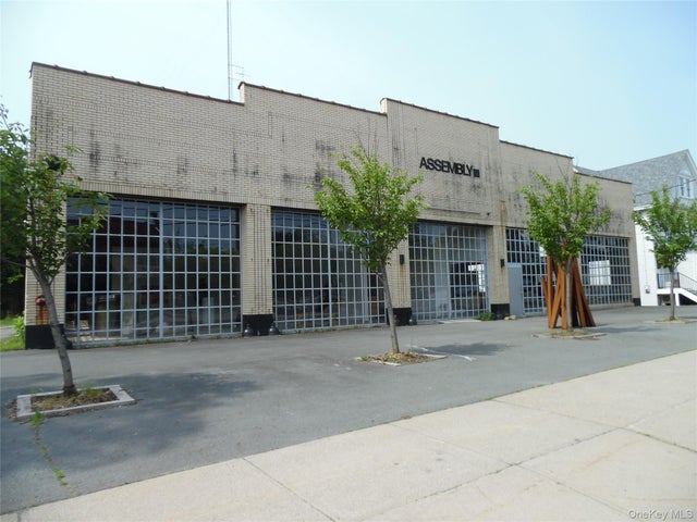 397 Broadway, Monticello