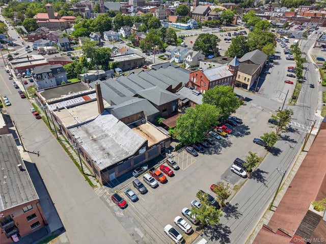 14-20 Cottage Street, Middletown