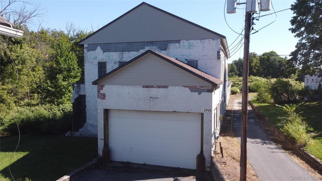 2763 Route 6, Slate Hill