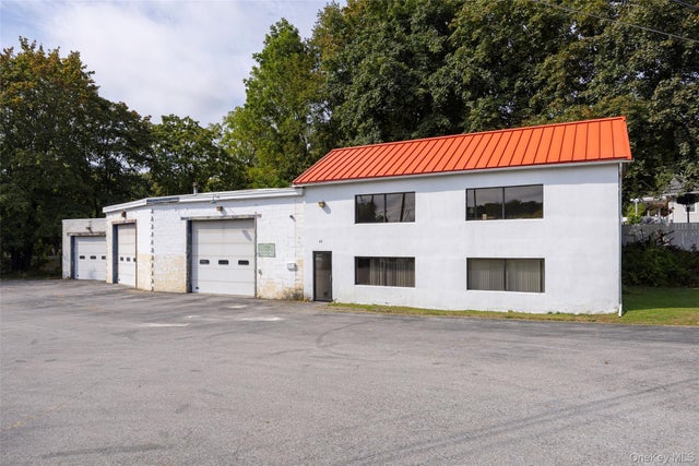 44 Manchester Road, Poughkeepsie