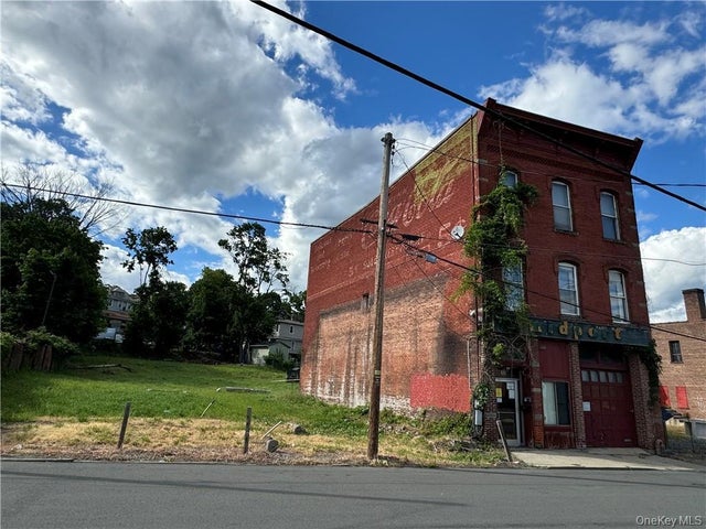 12-14 Union Street, Middletown