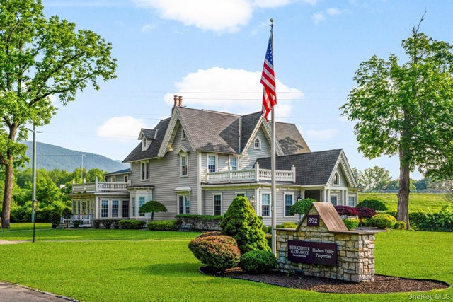 Photo of Listing #925876