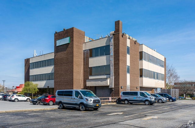 15 Matthews Street, Goshen