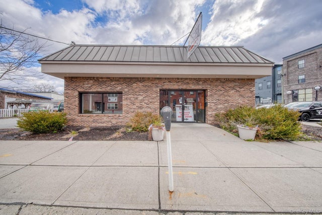 151 Greenwich Avenue, Goshen