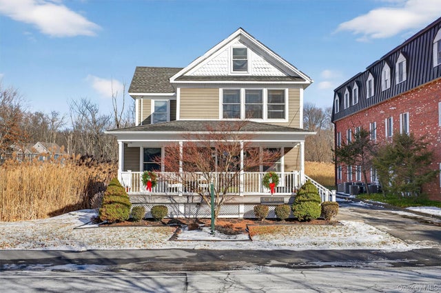 18 Scotchtown Avenue, Goshen