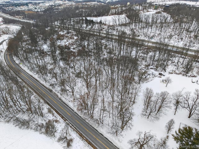 1657 Route 17m, Goshen