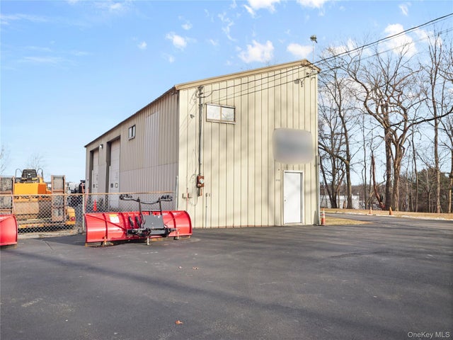 45 Webb Road, Middletown