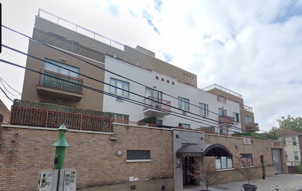 2447 44th Street, Astoria