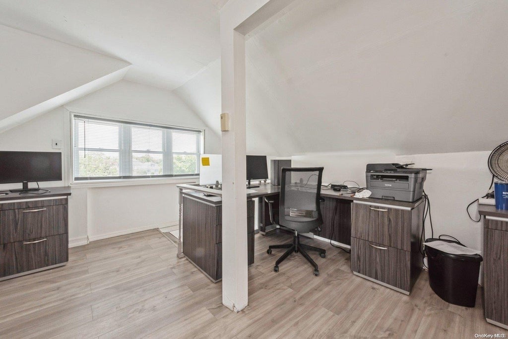 11 of 23 - 290 Meadow Avenue, East Meadow, NY