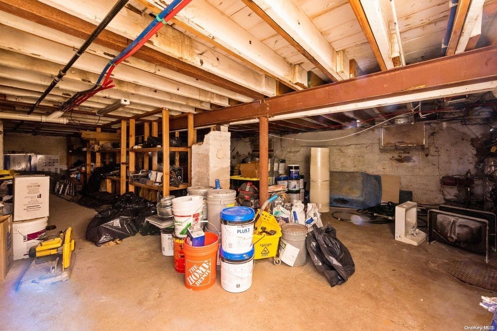 16 of 23 - 290 Meadow Avenue, East Meadow, NY