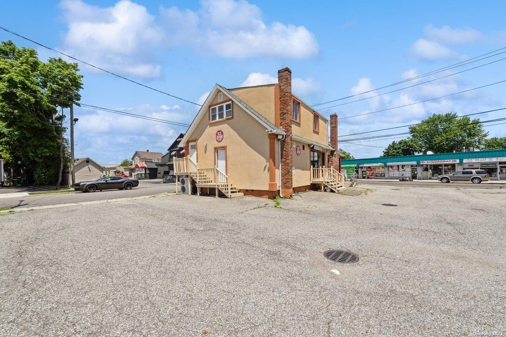 20 of 23 - 290 Meadow Avenue, East Meadow, NY