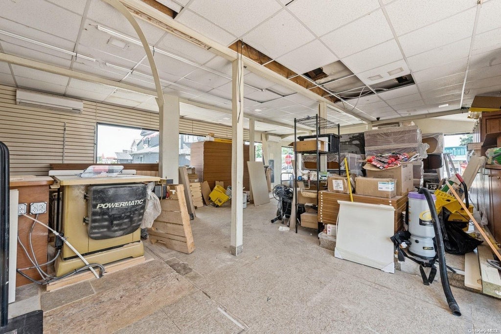 6 of 23 - 290 Meadow Avenue, East Meadow, NY